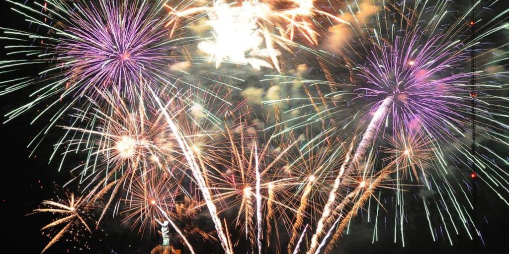 Pirotecnia Para Exterior ¡Contrata tu fecha!⭐️⭐️⭐️⭐⭐️