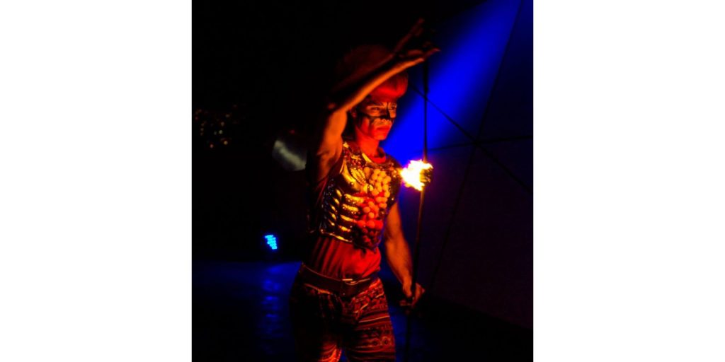 Danza con Fuego y Tambores Africanos