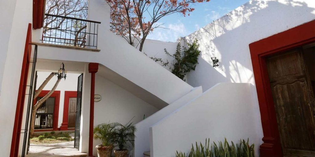 Hostal El Farol