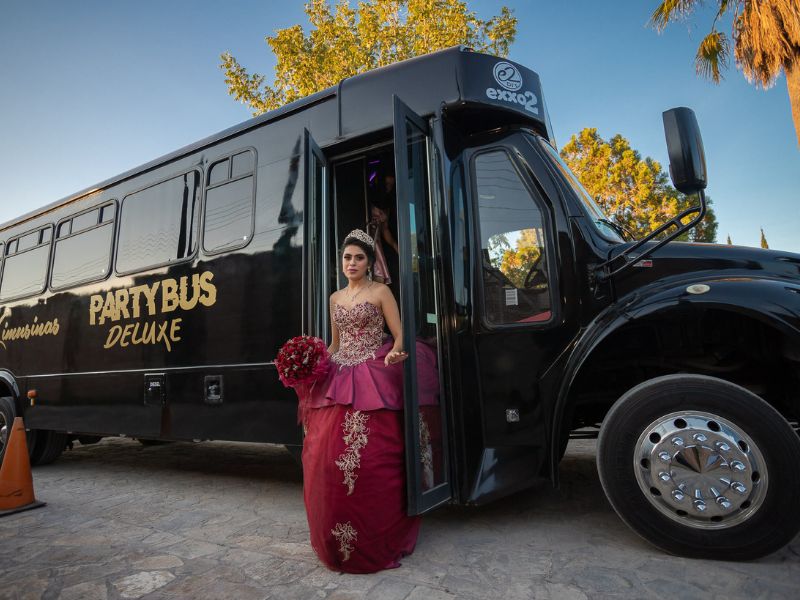 Renta de Party Bus y Limusinas