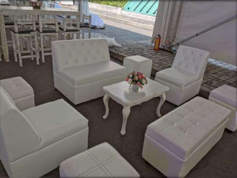 Renta de Salas Lounge Tipo Lish Mobiliario de piel blanco