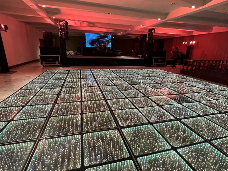 Renta Pista de Baile Infinity Silver