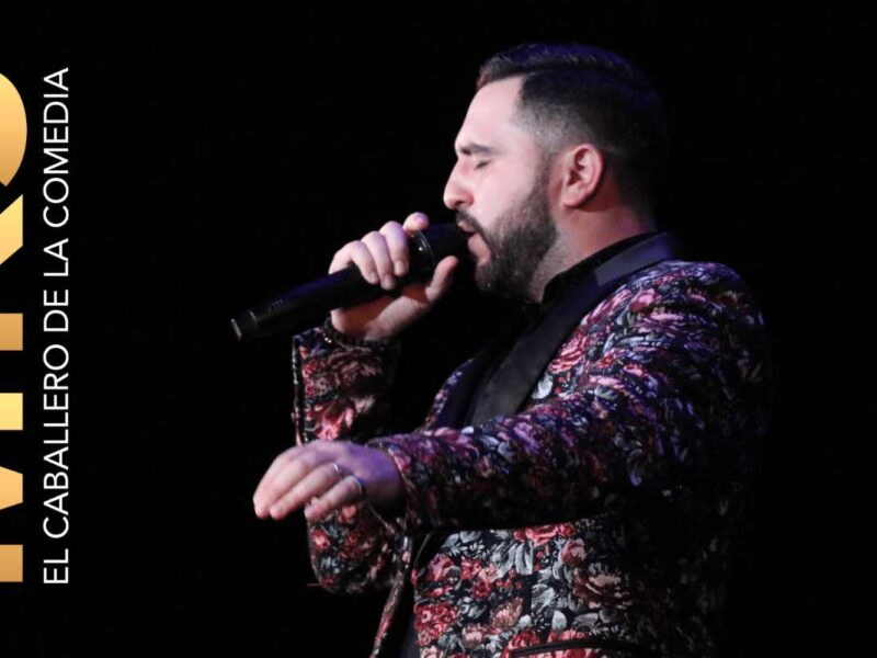Mike Salazar el caballero de la comedia